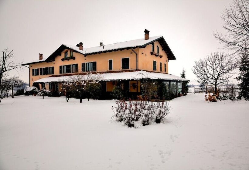 فندق Cascina Papa Mora