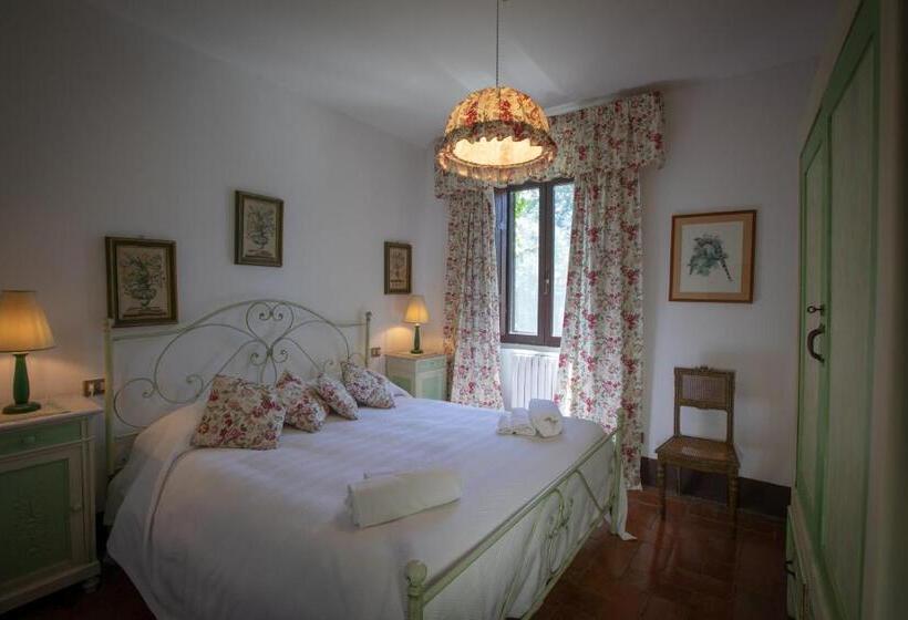 فندق Castello Santa Cristina