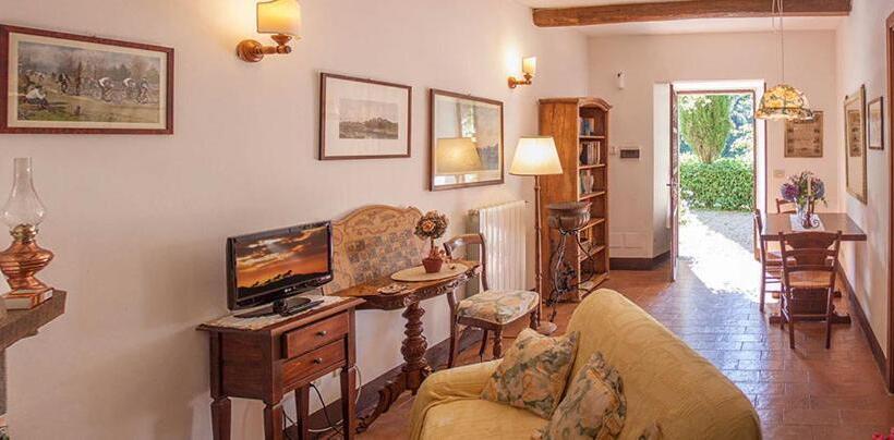 فندق Castello Santa Cristina