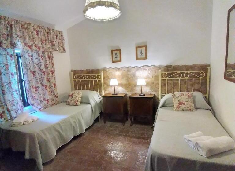 فندق Castello Santa Cristina