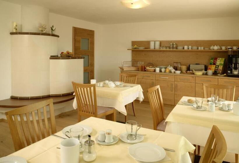 فندق Krebishof Agriturismo