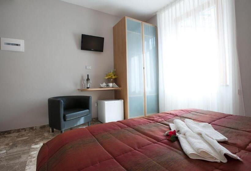 פנסיון Affittacamere Da Paulin