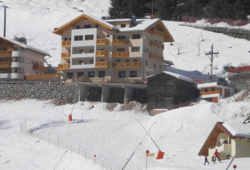 بنسيون Alpenfrieden