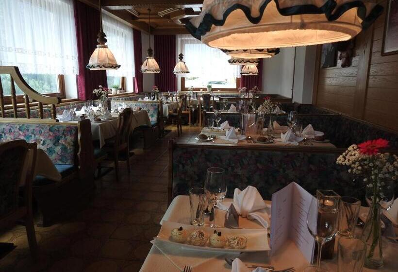 بنسيون Alpenfrieden