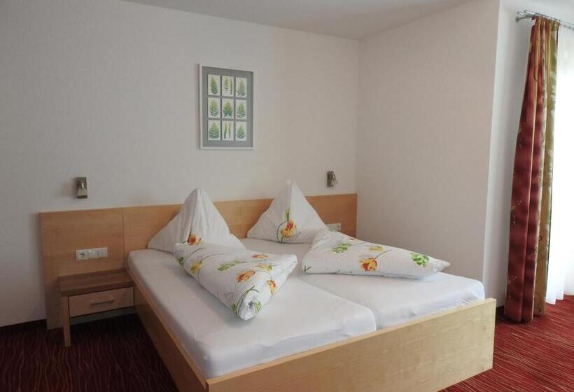 بنسيون Alpenfrieden