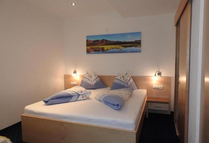 بنسيون Alpenfrieden