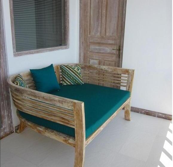 פנסיון Aquaterrace Amed