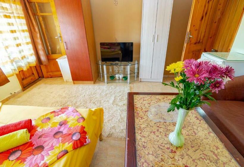 פנסיון Fener Guest House