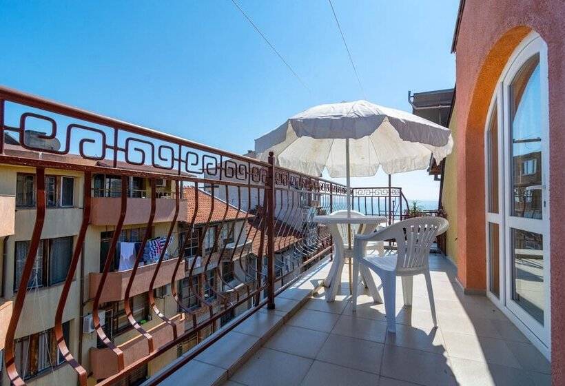 פנסיון Fener Guest House