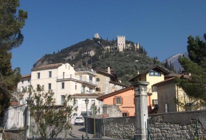 پانسیون Gardarco Camere , O Suite Studios, O Appartamento