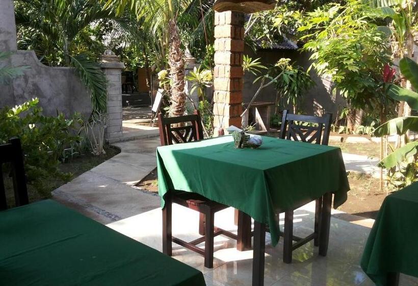 ペンション Giri Sari Guest House Pemuteran Bali