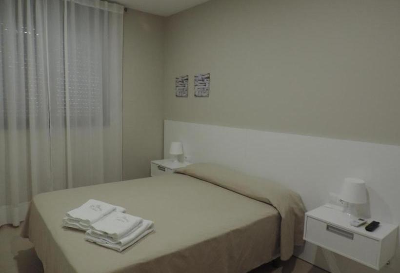 פנסיון Hostal La Placeta