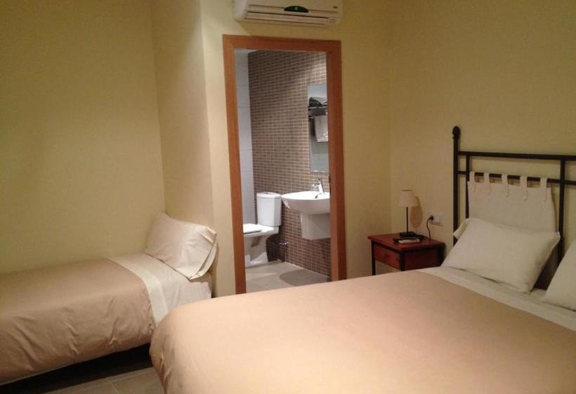 פנסיון Hostal La Placeta