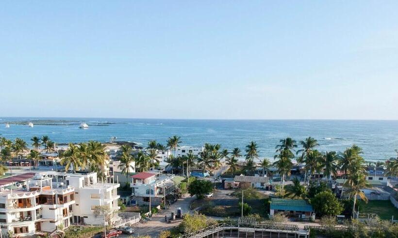 پانسیون Hostal Las Fragatas