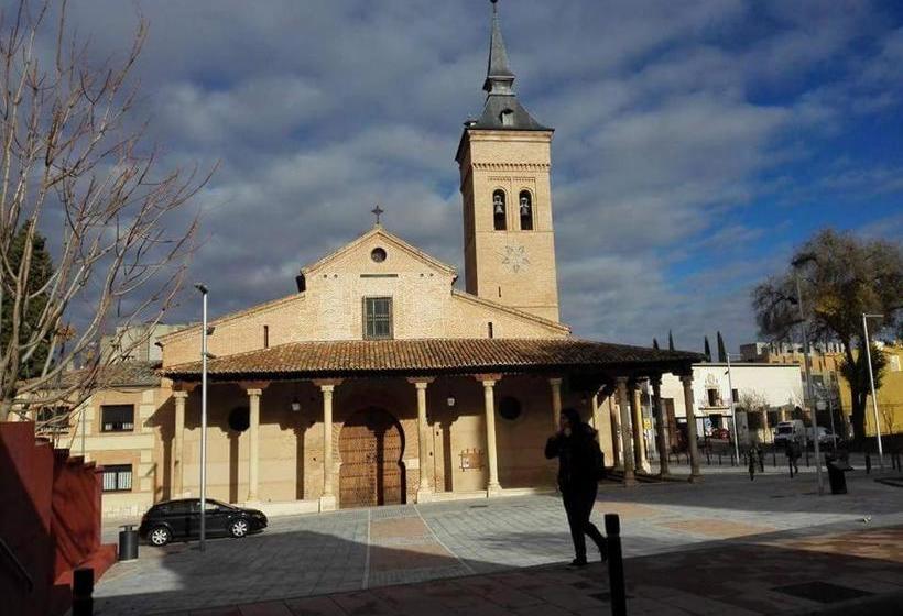 پانسیون Hostal San Roque