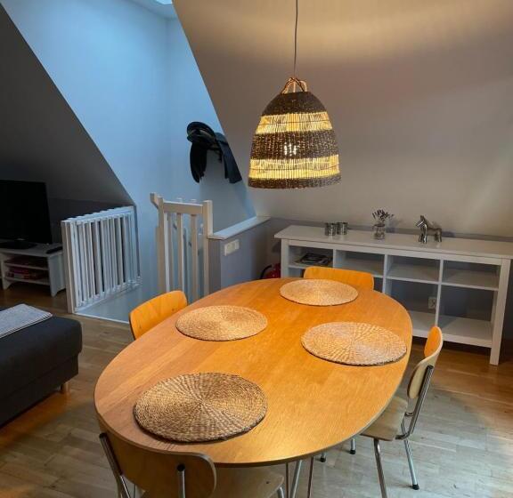 膳宿费 Kungshagagård