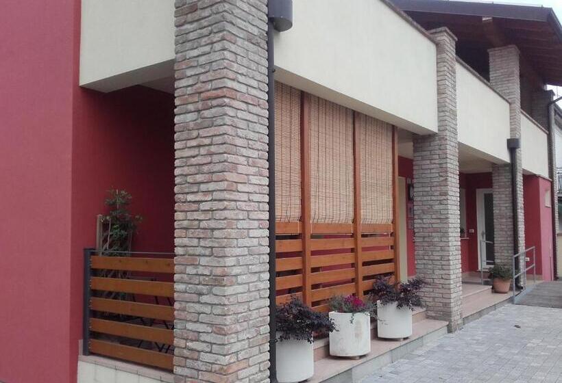 ペンション La Via Del Volano