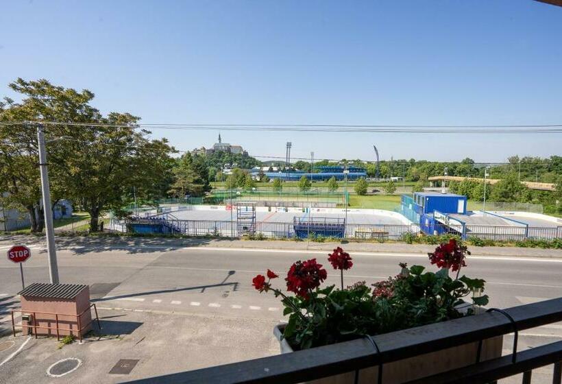 Пансион Penzion Toscana