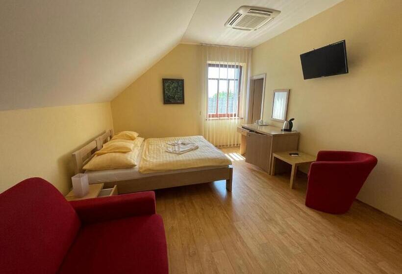 ペンション Penzion U Bohuša