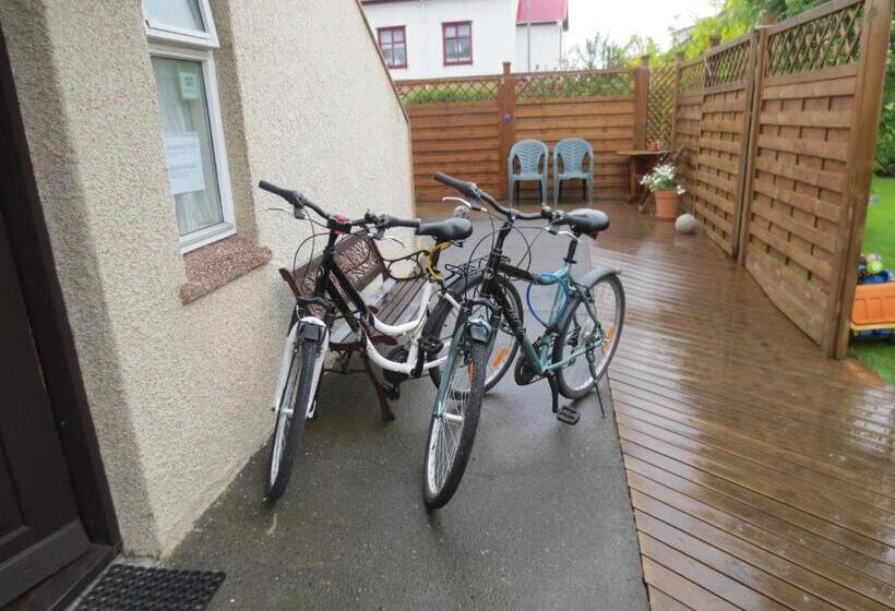 پانسیون Teigur Guesthouse