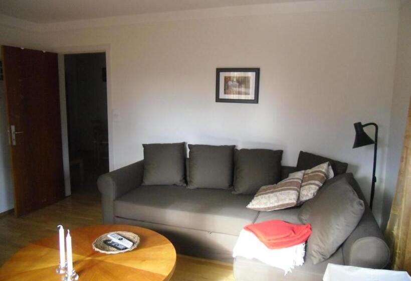 پانسیون Teigur Guesthouse