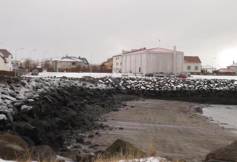 پانسیون Teigur Guesthouse