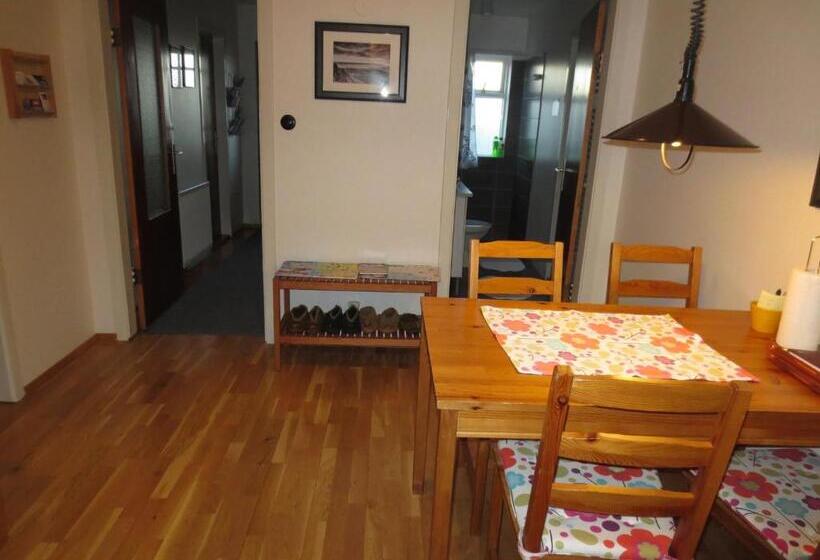 پانسیون Teigur Guesthouse