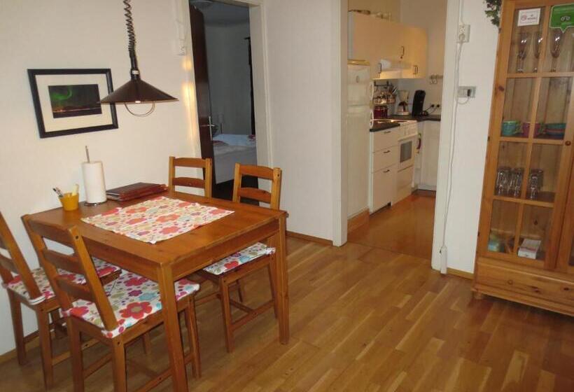 پانسیون Teigur Guesthouse