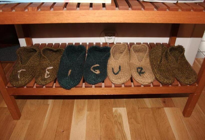 پانسیون Teigur Guesthouse