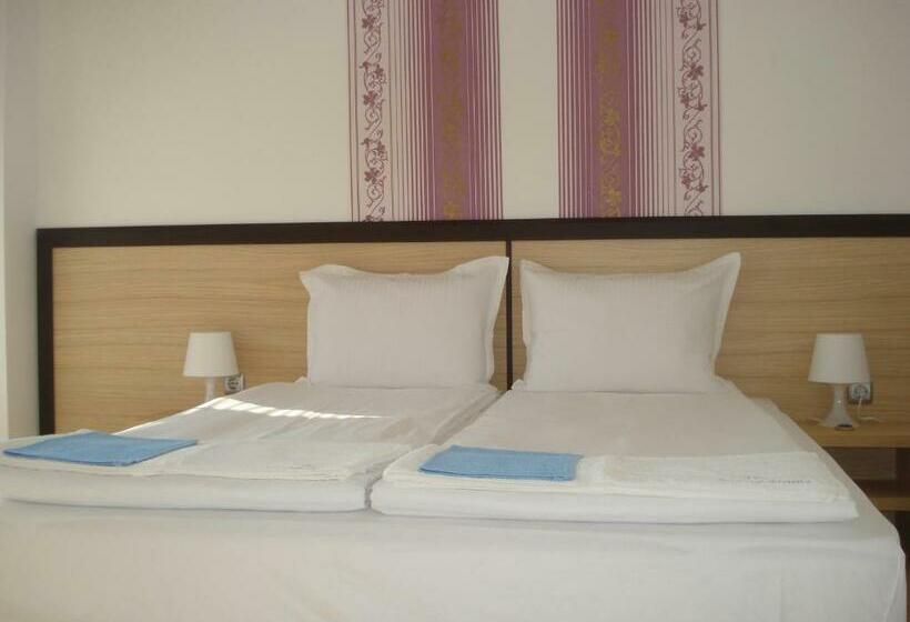 بنسيون The Sunny Home Guesthouse