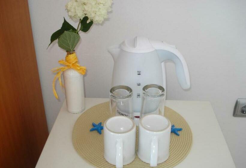 بنسيون The Sunny Home Guesthouse