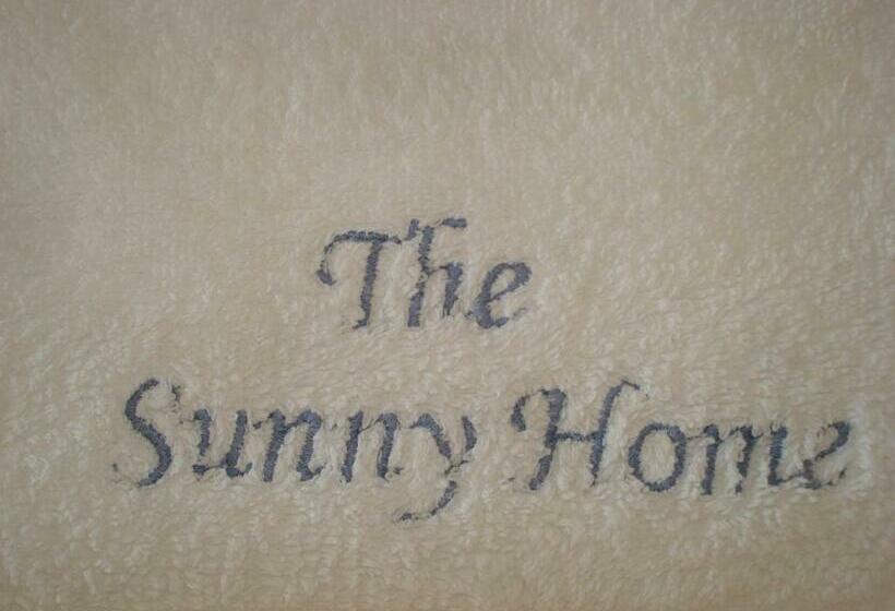 بنسيون The Sunny Home Guesthouse