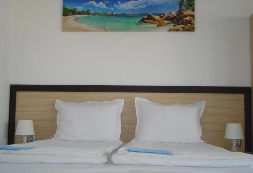 بنسيون The Sunny Home Guesthouse