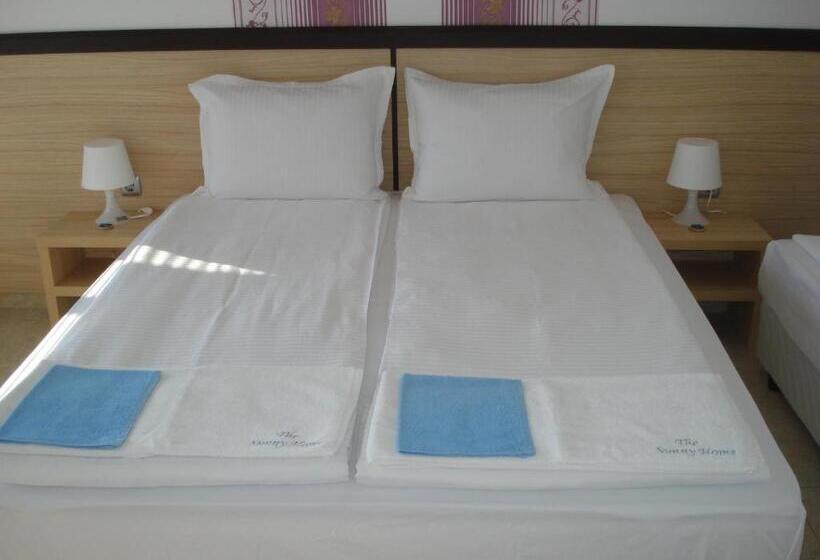 بنسيون The Sunny Home Guesthouse