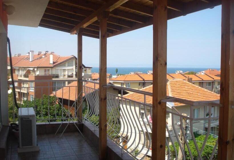 بنسيون The Sunny Home Guesthouse