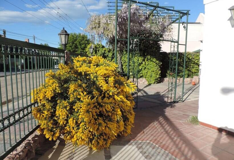 ユースホステル Hosteria Las Piedras