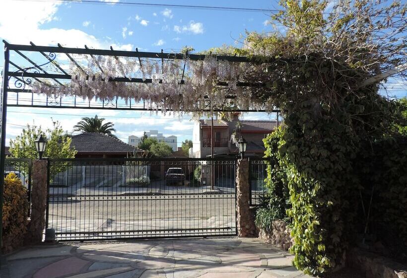 ユースホステル Hosteria Las Piedras