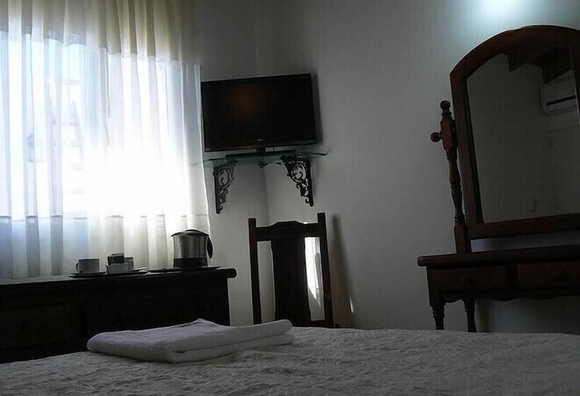 ユースホステル Hosteria Las Piedras