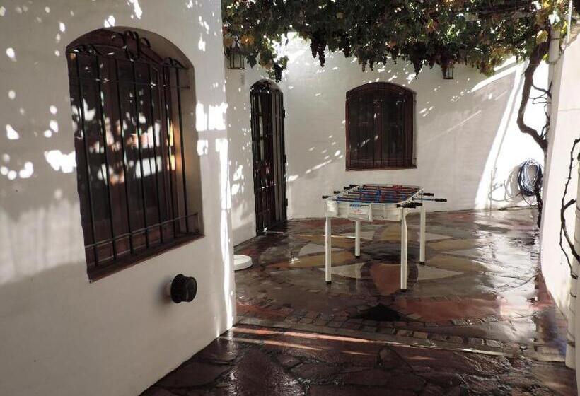 ユースホステル Hosteria Las Piedras