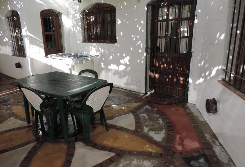 ユースホステル Hosteria Las Piedras