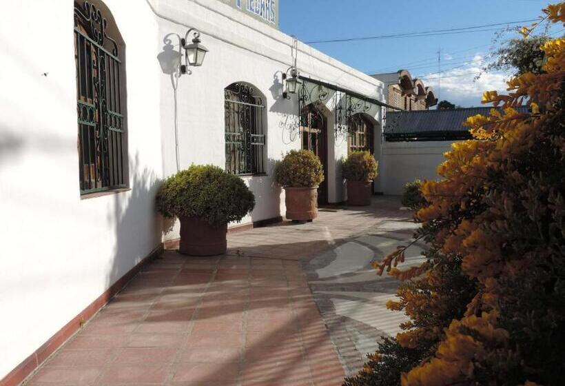 ユースホステル Hosteria Las Piedras