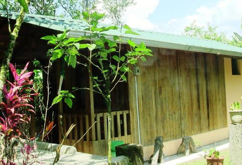 호스텔 Mindo Real