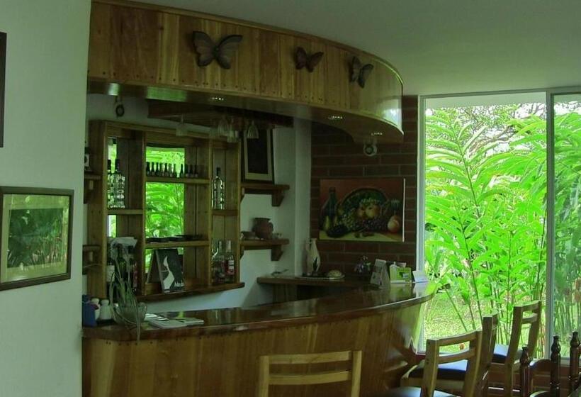 호스텔 Mindo Real