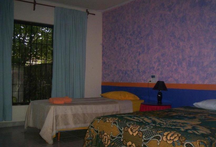 فندق صغير Posada El Jardin