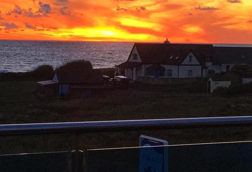 Общежитие The Bay View Inn