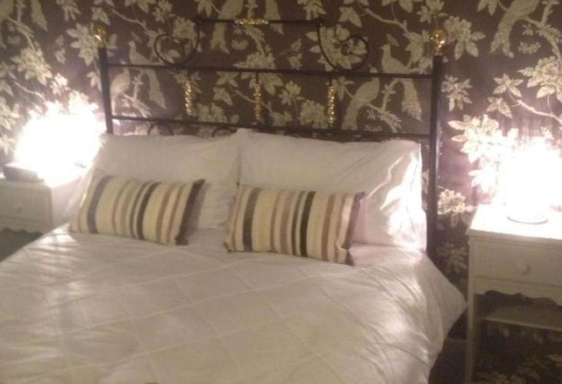 Общежитие The Old Mill House