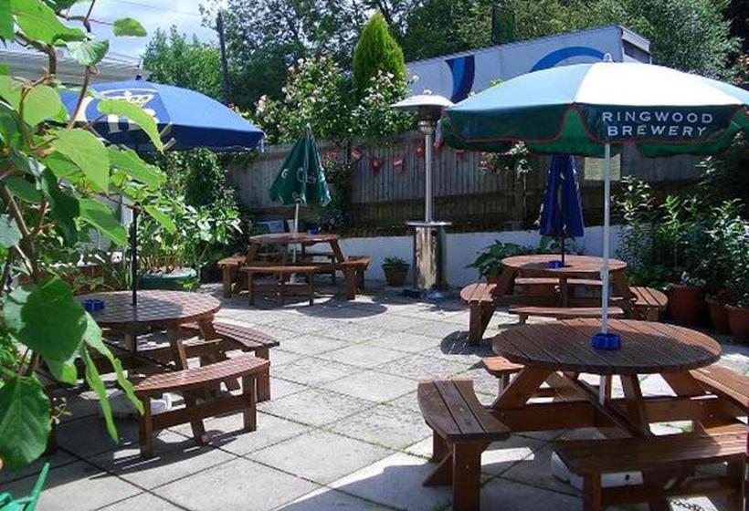 Общежитие The Wheatsheaf Inn