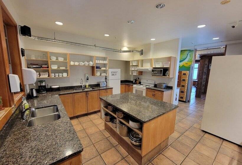 호스텔 Whalers On The Point Guesthouse