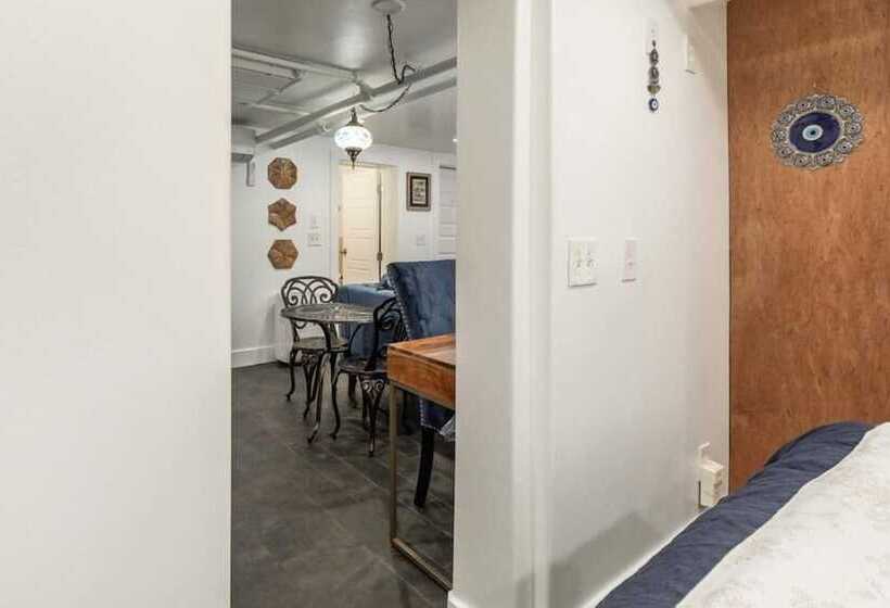 Aspenwood Manor South