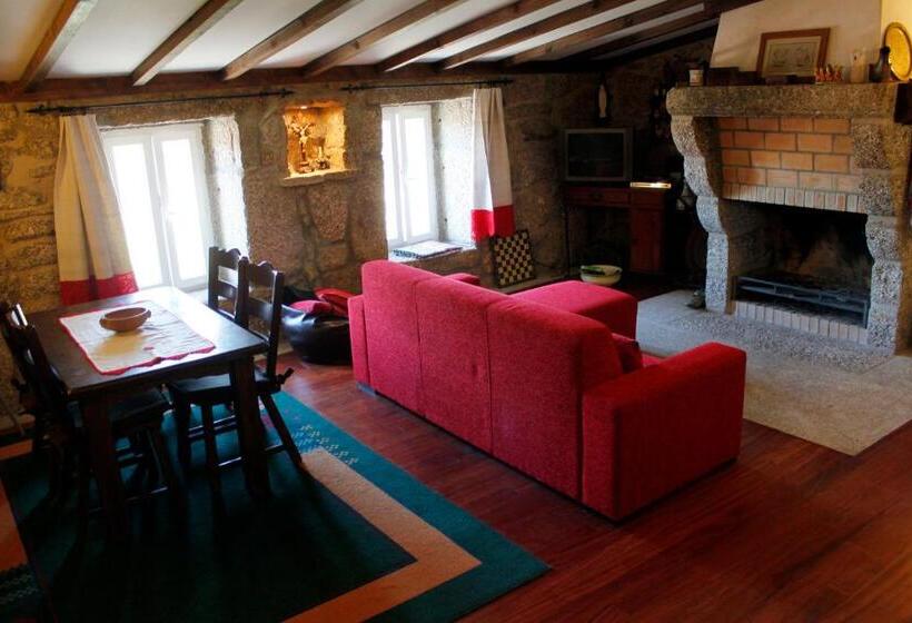 Отель Casa Das Leiras